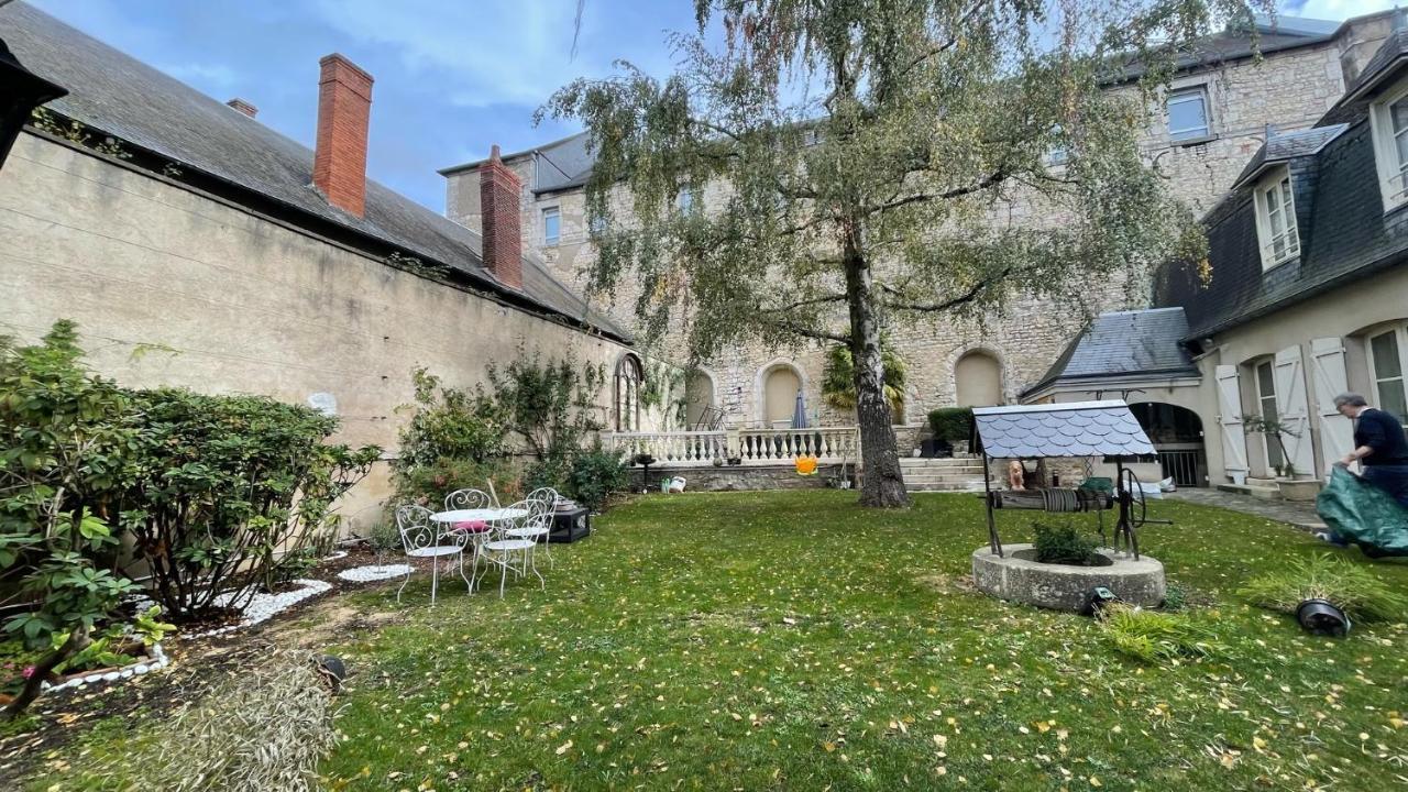 Au Puits De L'Abbaye Διαμέρισμα Μπουρζ Εξωτερικό φωτογραφία