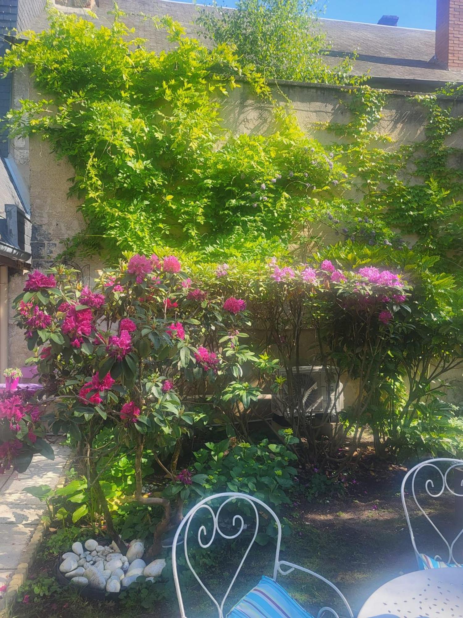 Au Puits De L'Abbaye Διαμέρισμα Μπουρζ Εξωτερικό φωτογραφία